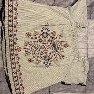 Target Brand Knox Rose off the shoulder Size L